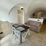 Greta's & Private