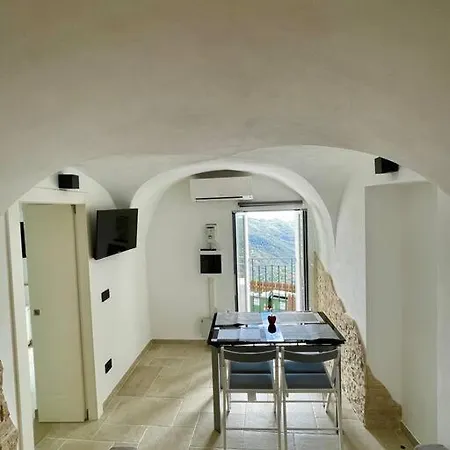 Apartment Greta's & Private Perinaldo